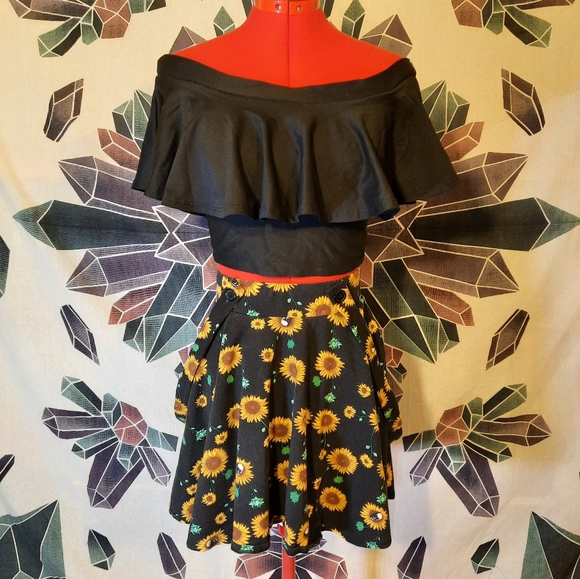 Coquetry Black Zen Soft Stretchy Spandex Off-Shoulder Crop Top - Picture 2 of 8